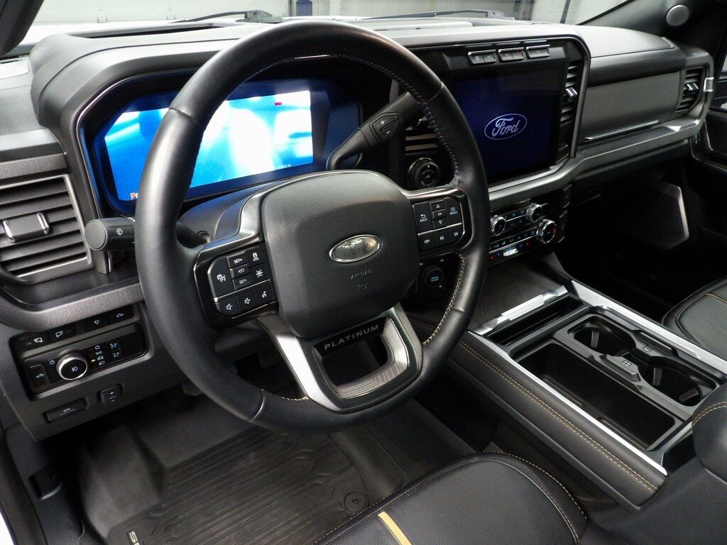2024 Ford F-350 Super Duty 4x4 Crew Cab Platinum SRW Minocqua WI