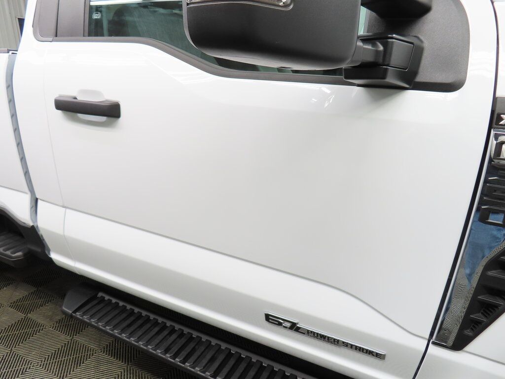 2024 Ford F-350 Super Duty 4x4 Regular Cab XLT SRW Fond du Lac WI