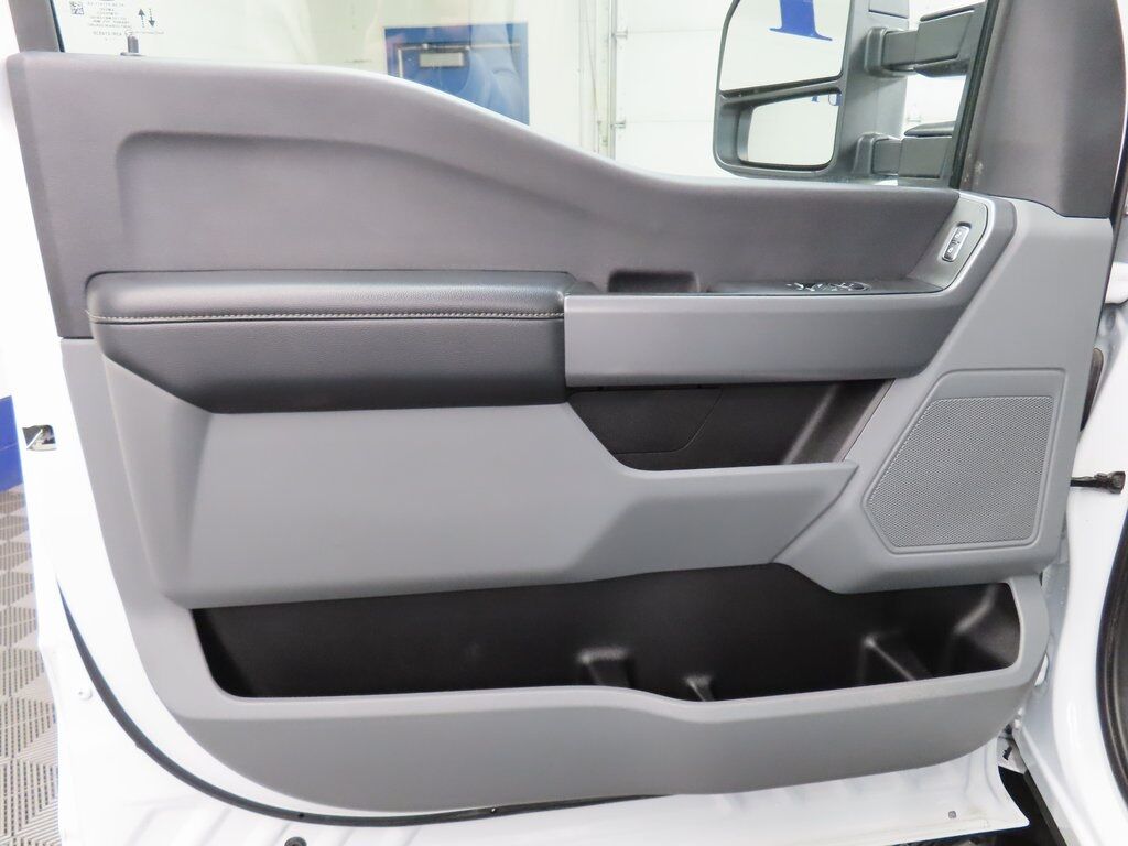 2024 Ford F-350 Super Duty 4x4 Regular Cab XLT SRW Fond du Lac WI