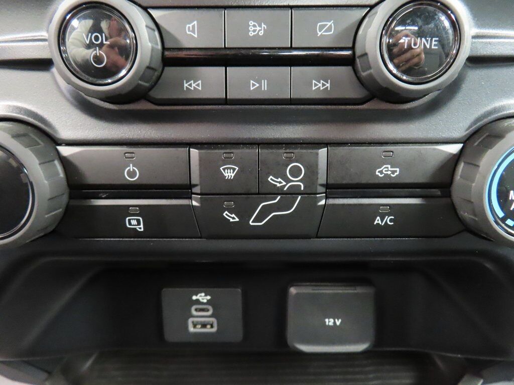 2024 Ford F-350 Super Duty 4x4 Regular Cab XLT SRW Fond du Lac WI