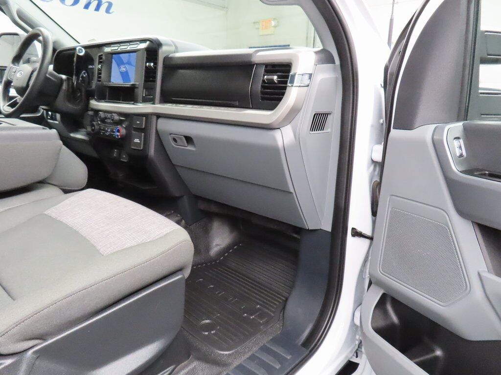 2024 Ford F-350 Super Duty 4x4 Regular Cab XLT SRW Fond du Lac WI