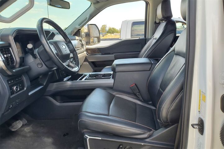 2024 Ford F-350SD Lariat  TX