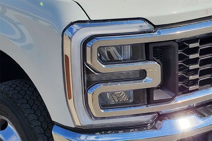 2024 Ford F-350SD Lariat  TX