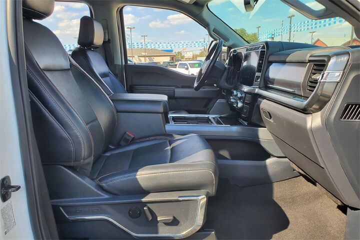 2024 Ford F-350SD Lariat  TX