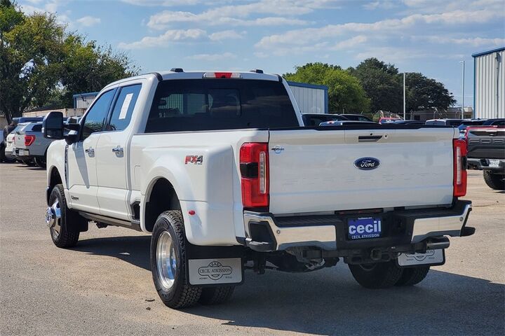 2024 Ford F-350SD Lariat  TX