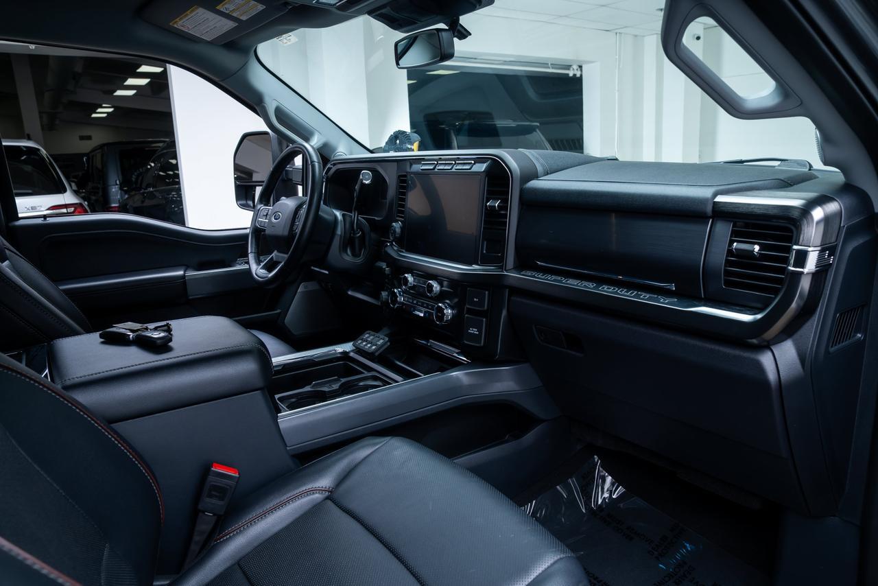2024 Ford F-350SD Lariat 1 Owner / Black Appearance Package / Tremor Off-Ro Portland OR