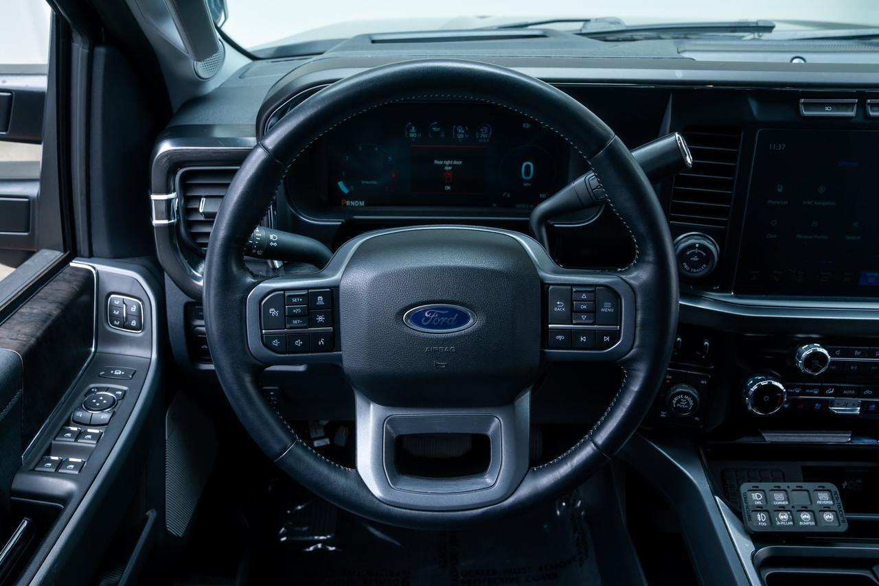 2024 Ford F-350SD Lariat 1 Owner / Black Appearance Package / Tremor Off-Ro Portland OR
