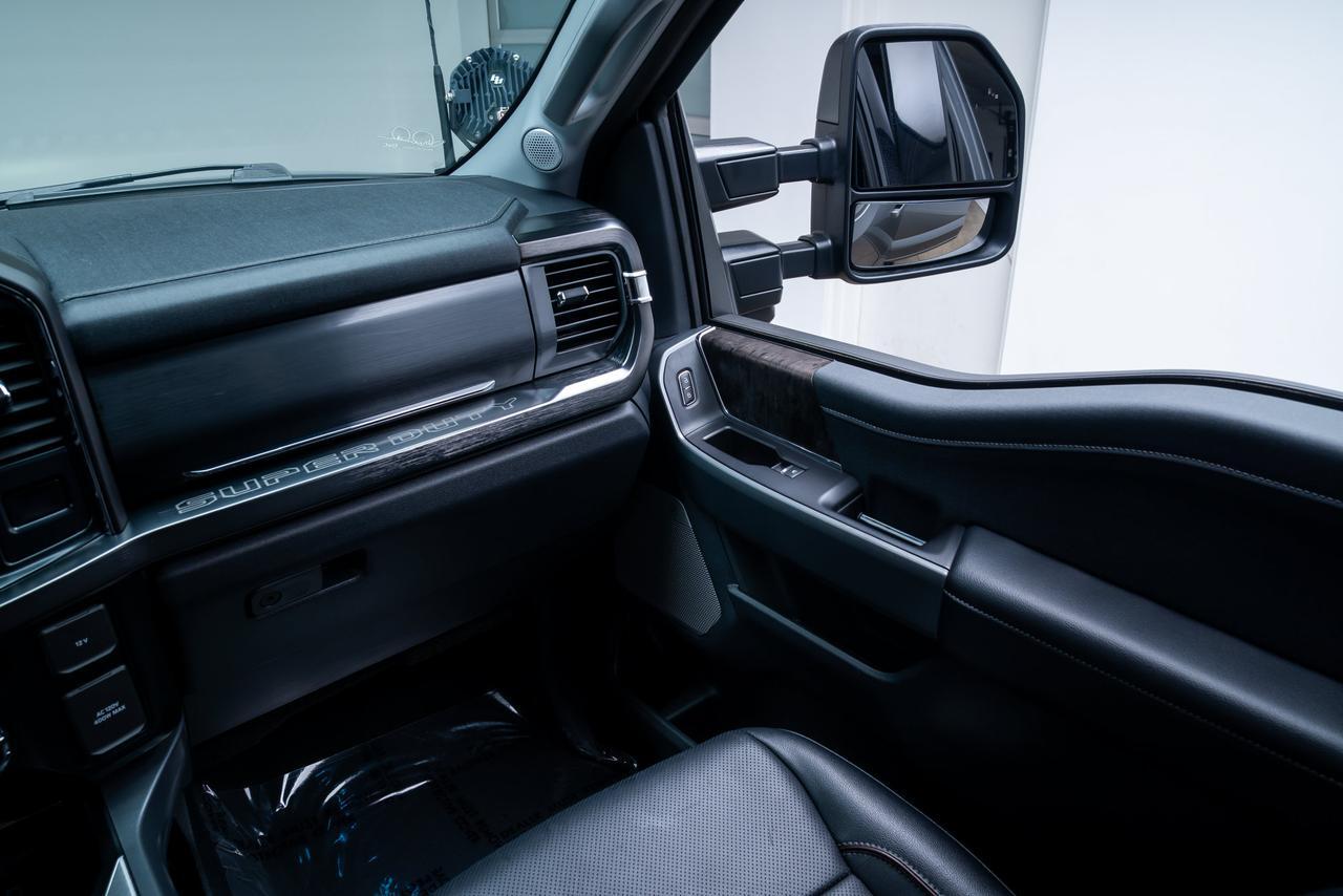 2024 Ford F-350SD Lariat 1 Owner / Black Appearance Package / Tremor Off-Ro Portland OR