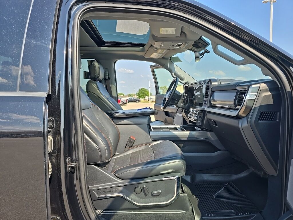 2024 Ford F-450 Super Duty 4x4 Crew Cab Lariat DRW Fond du Lac WI