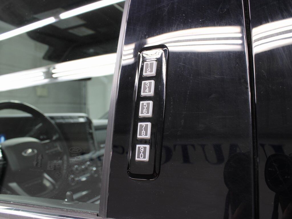 2024 Ford F-450 Super Duty 4x4 Crew Cab Platinum DRW Minocqua WI