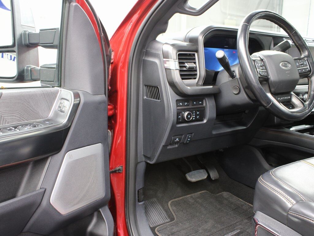 2024 Ford F-450 Super Duty 4x4 Crew Cab Platinum DRW Minocqua WI