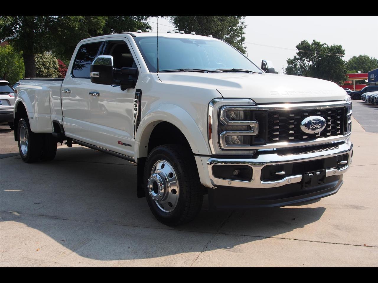 2024 Ford F-450 Super Duty Lariat