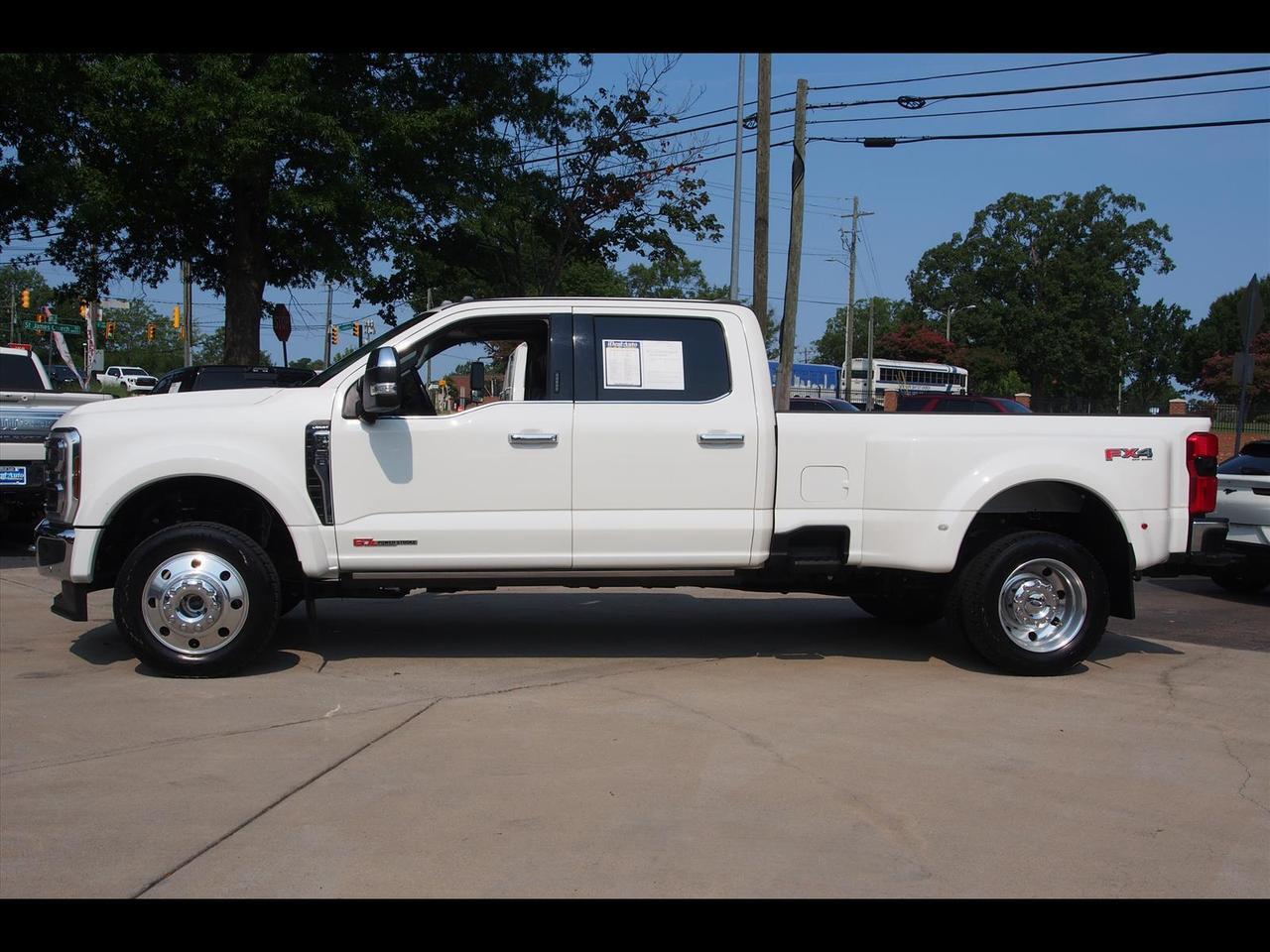 2024 Ford F-450 Super Duty Lariat