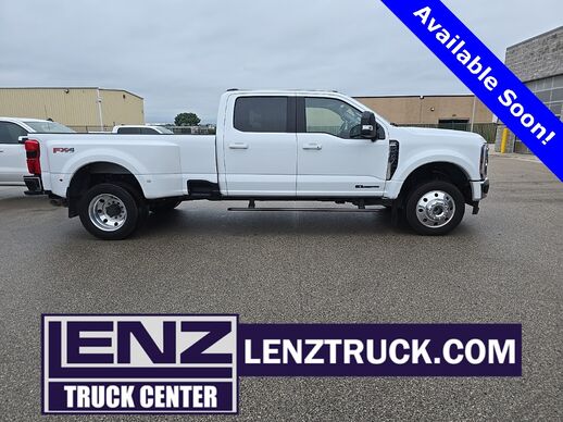 2024_Ford_F-450SD_4x4 Crew Cab Lariat DRW_ Fond du Lac WI