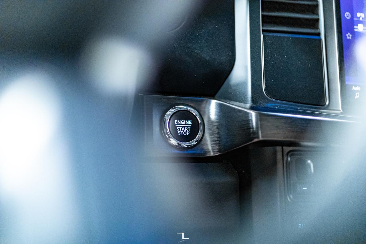 2024 Ford F-550 4x4 Crew Cab Lariat Mechanics Box Diesel VMac Red Deer AB