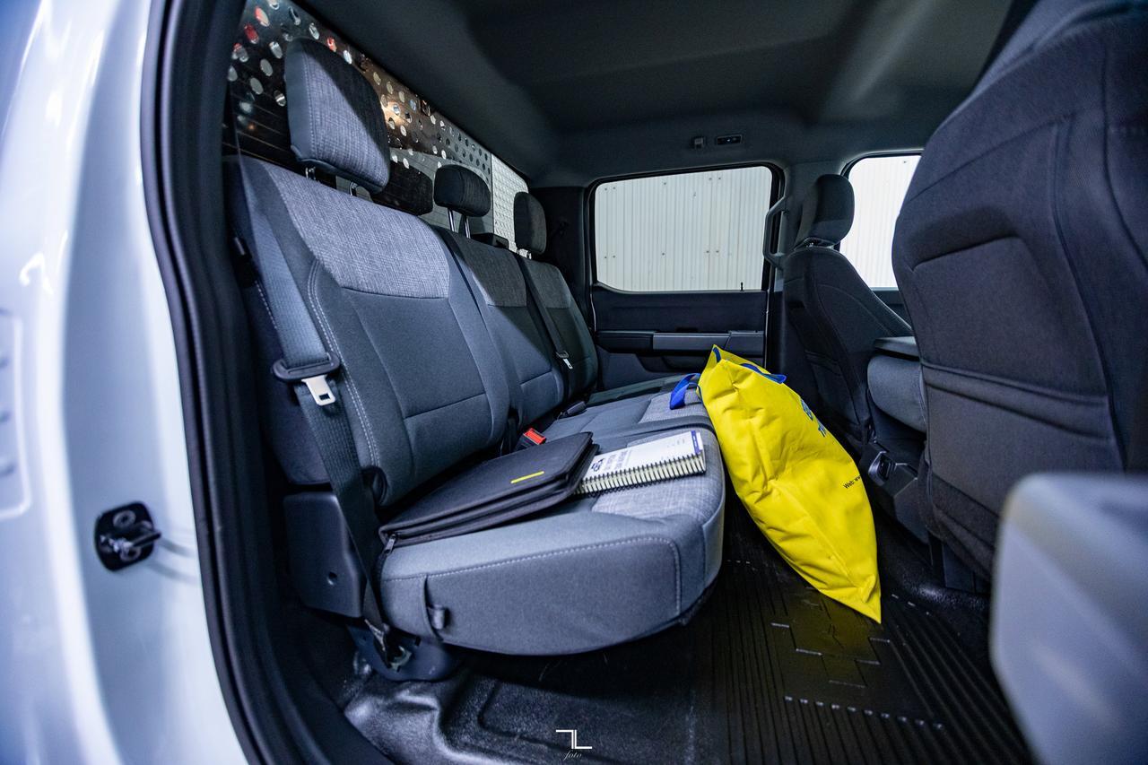 2024 Ford F-550 4x4 Crew Cab XLT Picker Deck Dually Diesel Red Deer AB