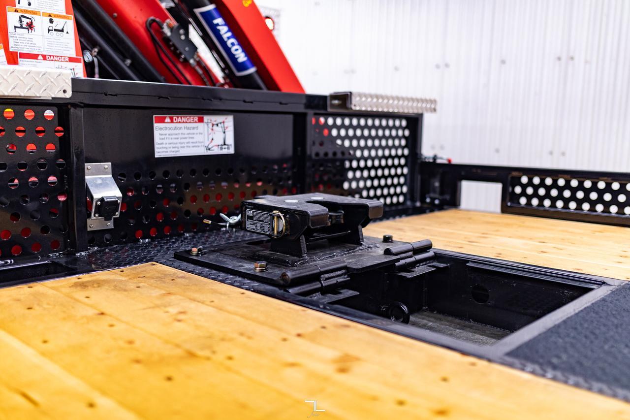 2024 Ford F-550 4x4 Crew Cab XLT Picker Deck Dually Diesel Red Deer AB