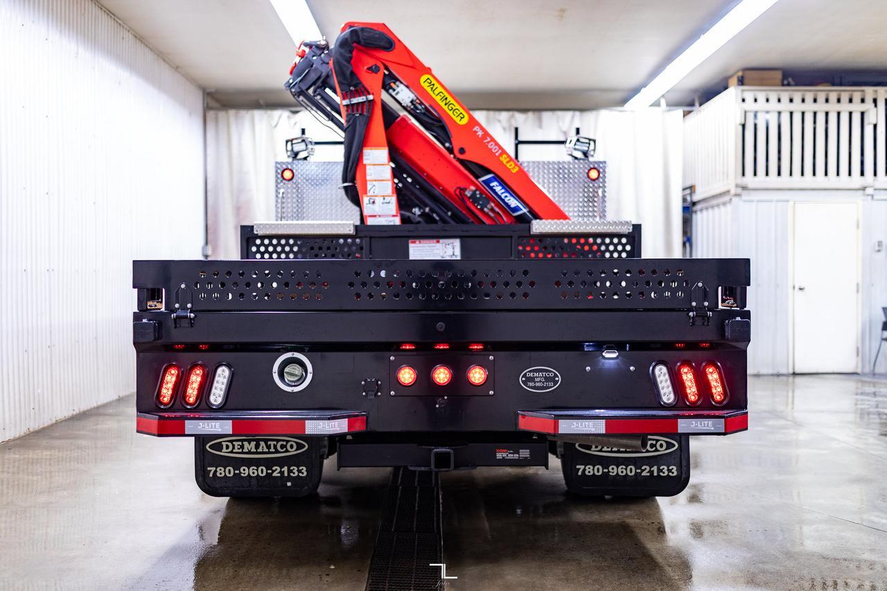 2024 Ford F-550 4x4 Crew Cab XLT Picker Deck Dually Diesel Red Deer AB