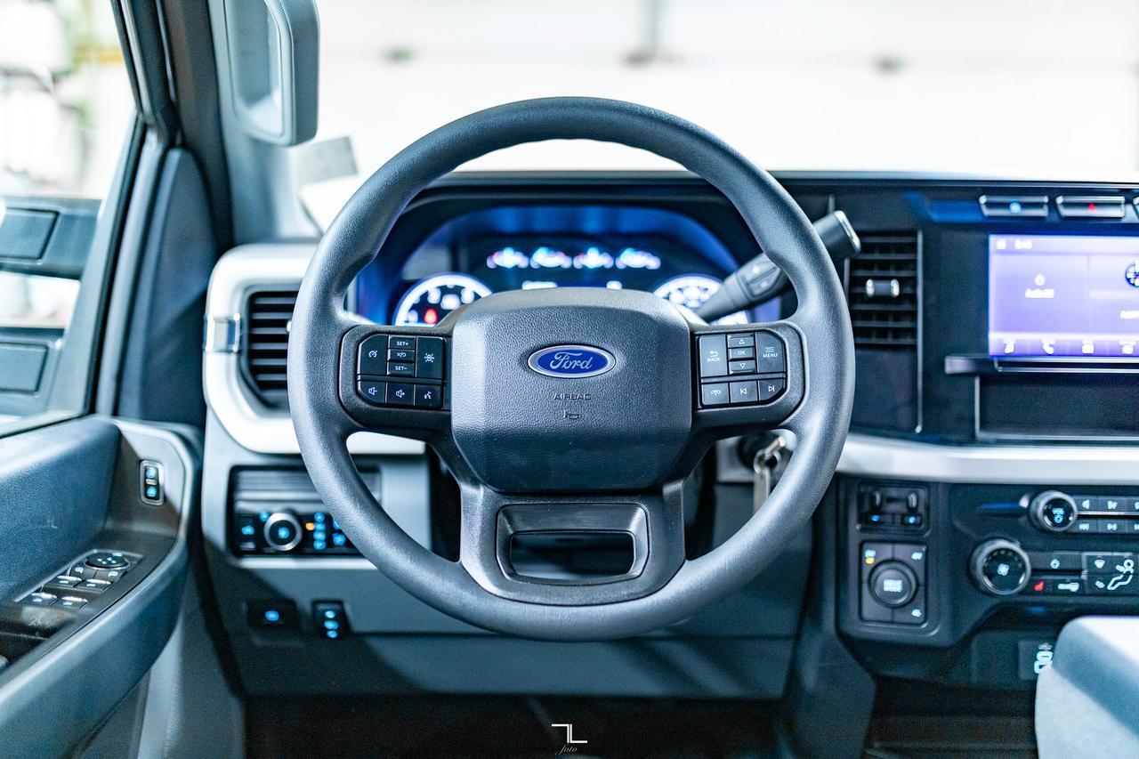 2024 Ford F-550 4x4 Crew Cab XLT Picker Deck Dually Diesel Red Deer AB