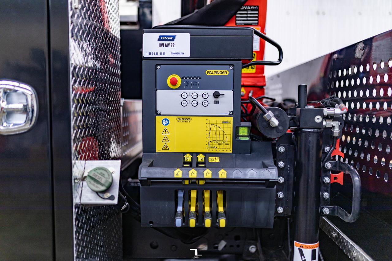 2024 Ford F-550 4x4 Crew Cab XLT Picker Deck Dually Diesel Red Deer AB