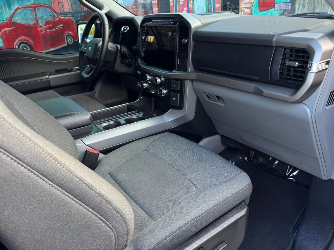 2024 Ford F150 SuperCrew Cab XLT Pickup 4D 5 1/2 ft