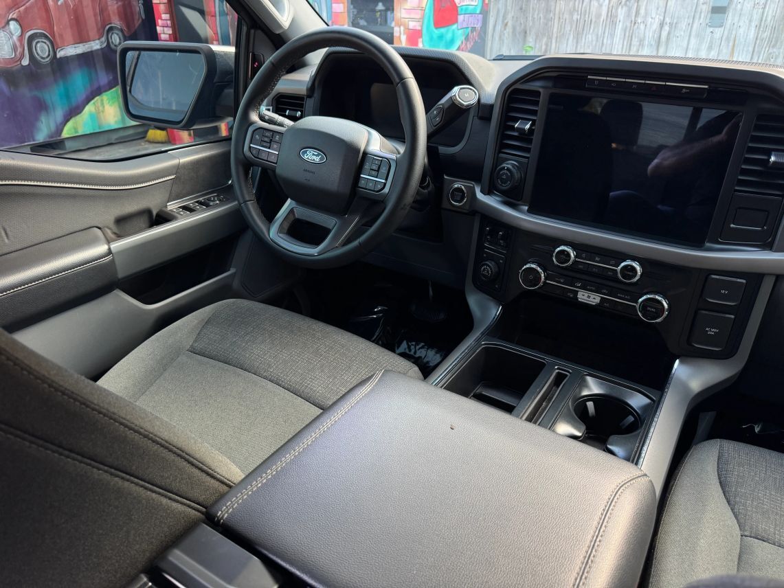 2024 Ford F150 SuperCrew Cab XLT Pickup 4D 5 1/2 ft