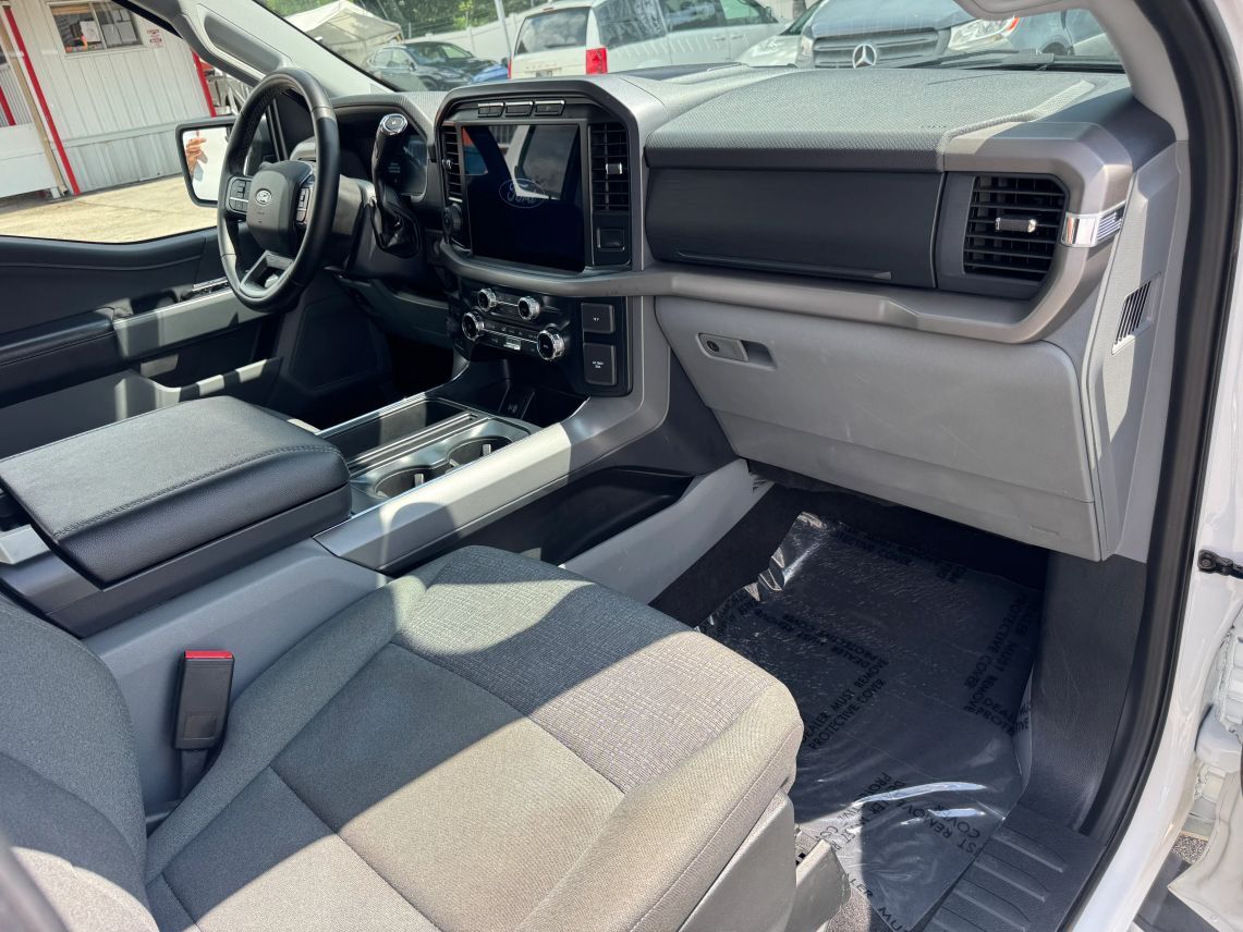 2024 Ford F150 SuperCrew Cab XLT Pickup 4D 5 1/2 ft