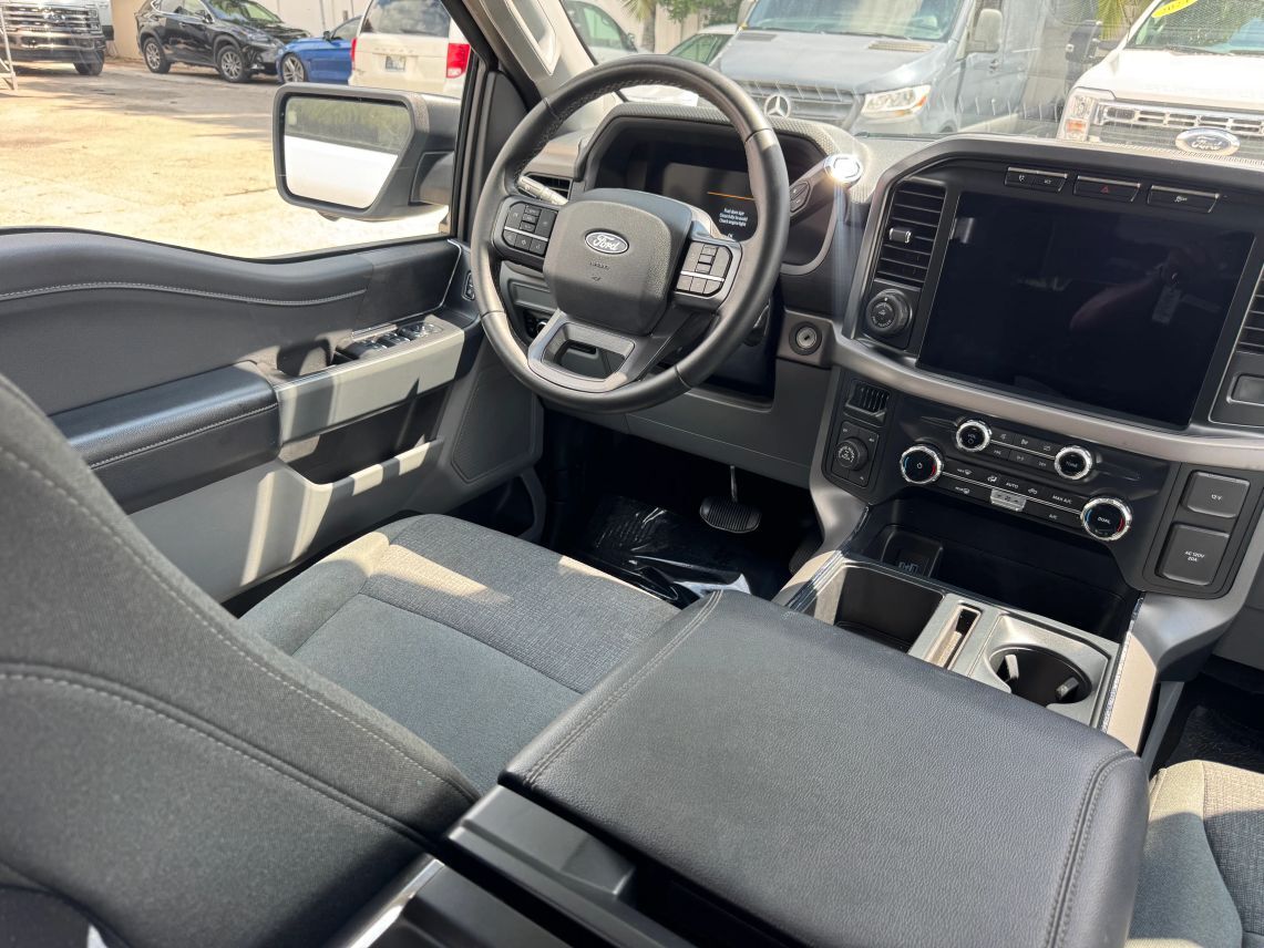 2024 Ford F150 SuperCrew Cab XLT Pickup 4D 5 1/2 ft