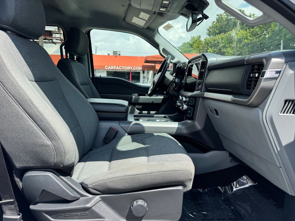 2024 Ford F150 SuperCrew Cab XLT Pickup 4D 5 1/2 ft