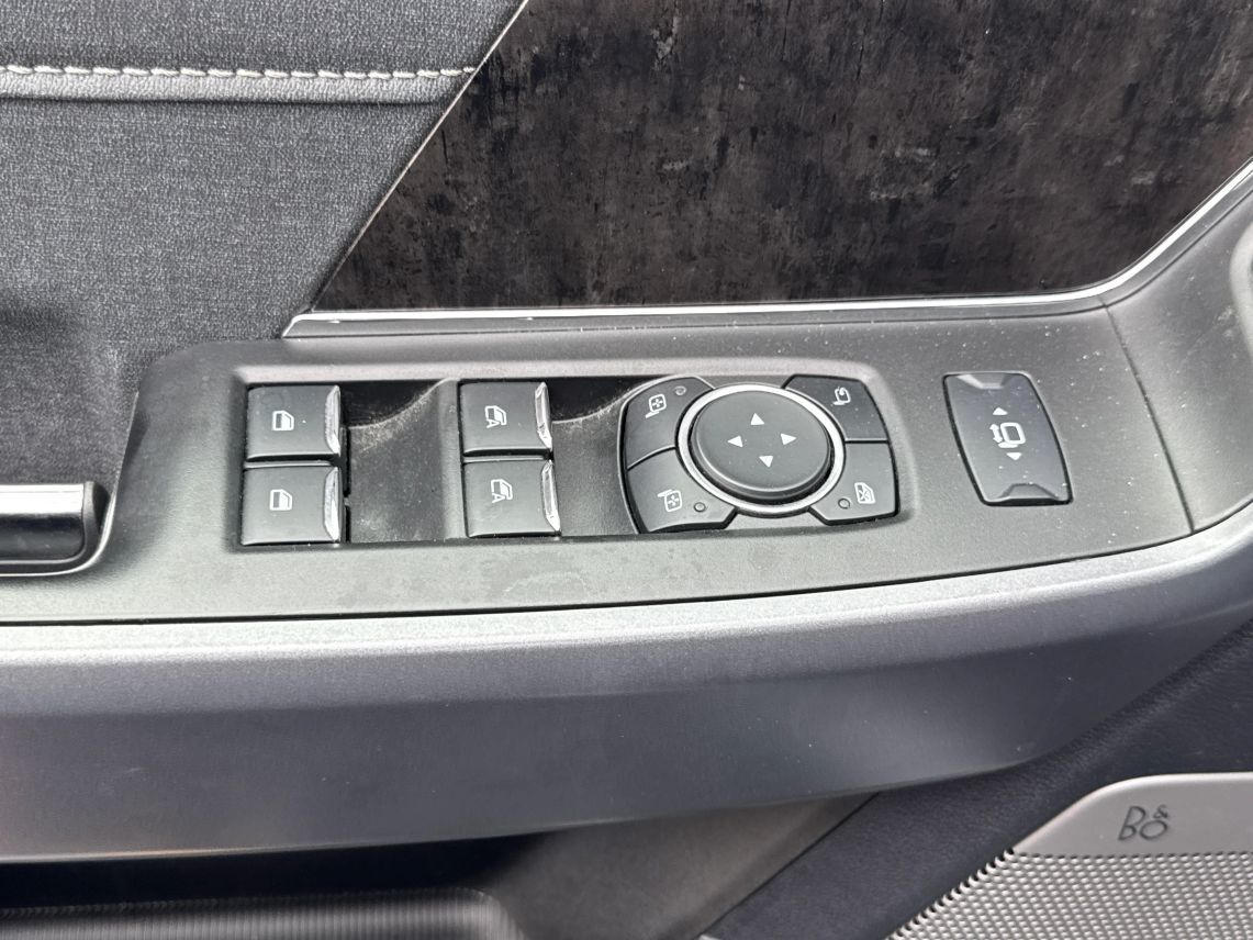 2024 Ford F250 Super Duty Crew Cab Lariat Pickup 4D 6 3/4 ft