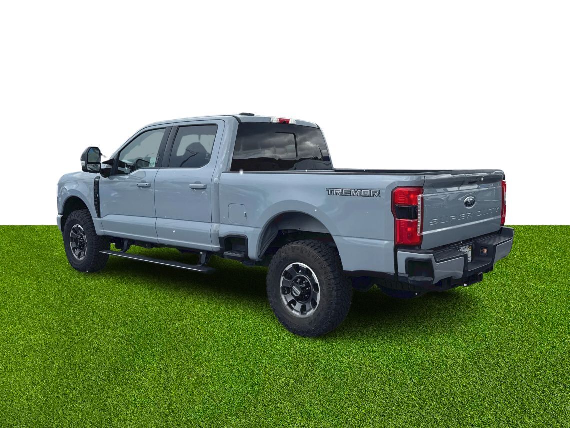 2024 Ford F250 Super Duty Crew Cab Lariat Pickup 4D 6 3/4 ft