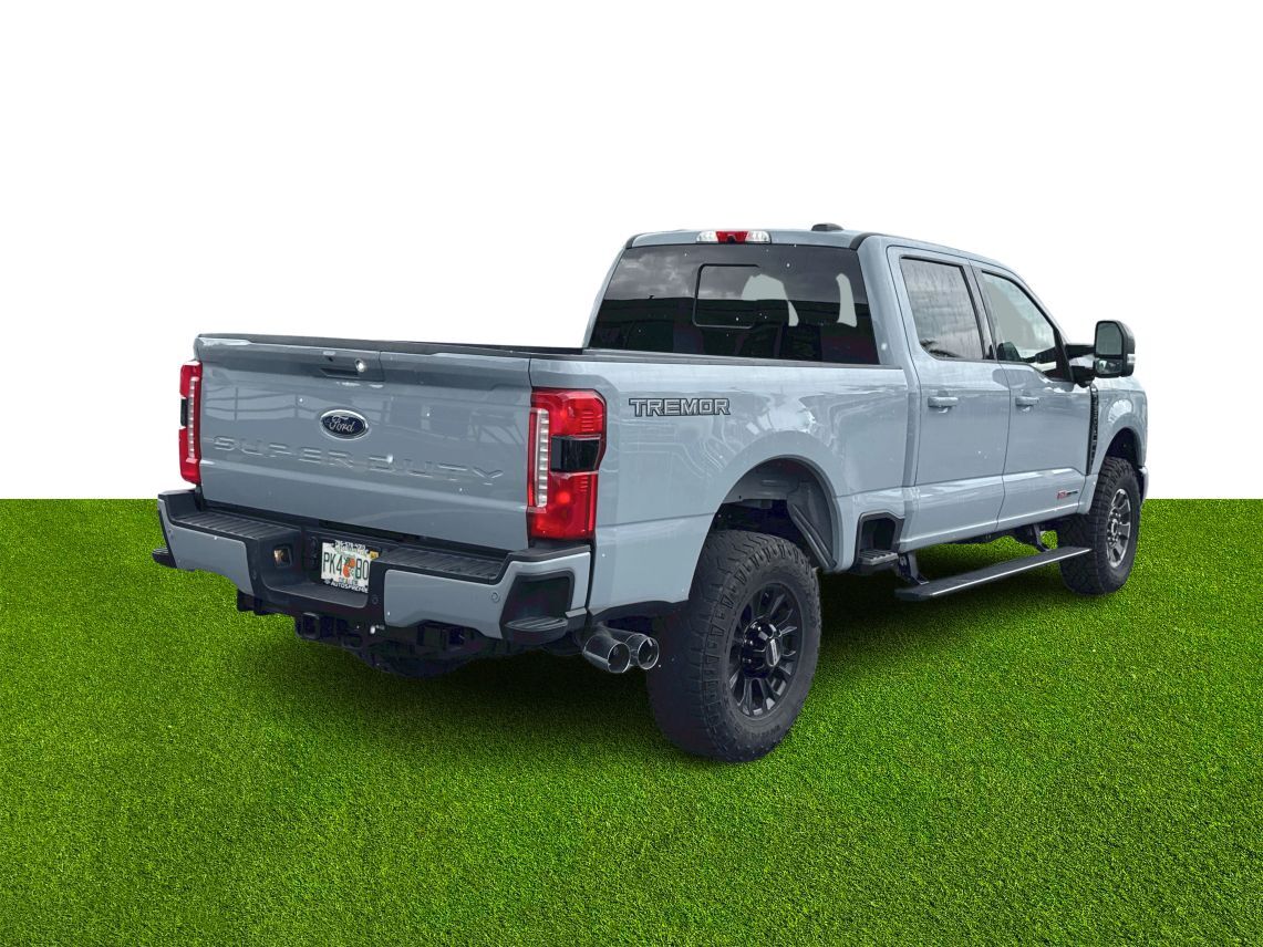2024 Ford F250 Super Duty Crew Cab Lariat Pickup 4D 6 3/4 ft