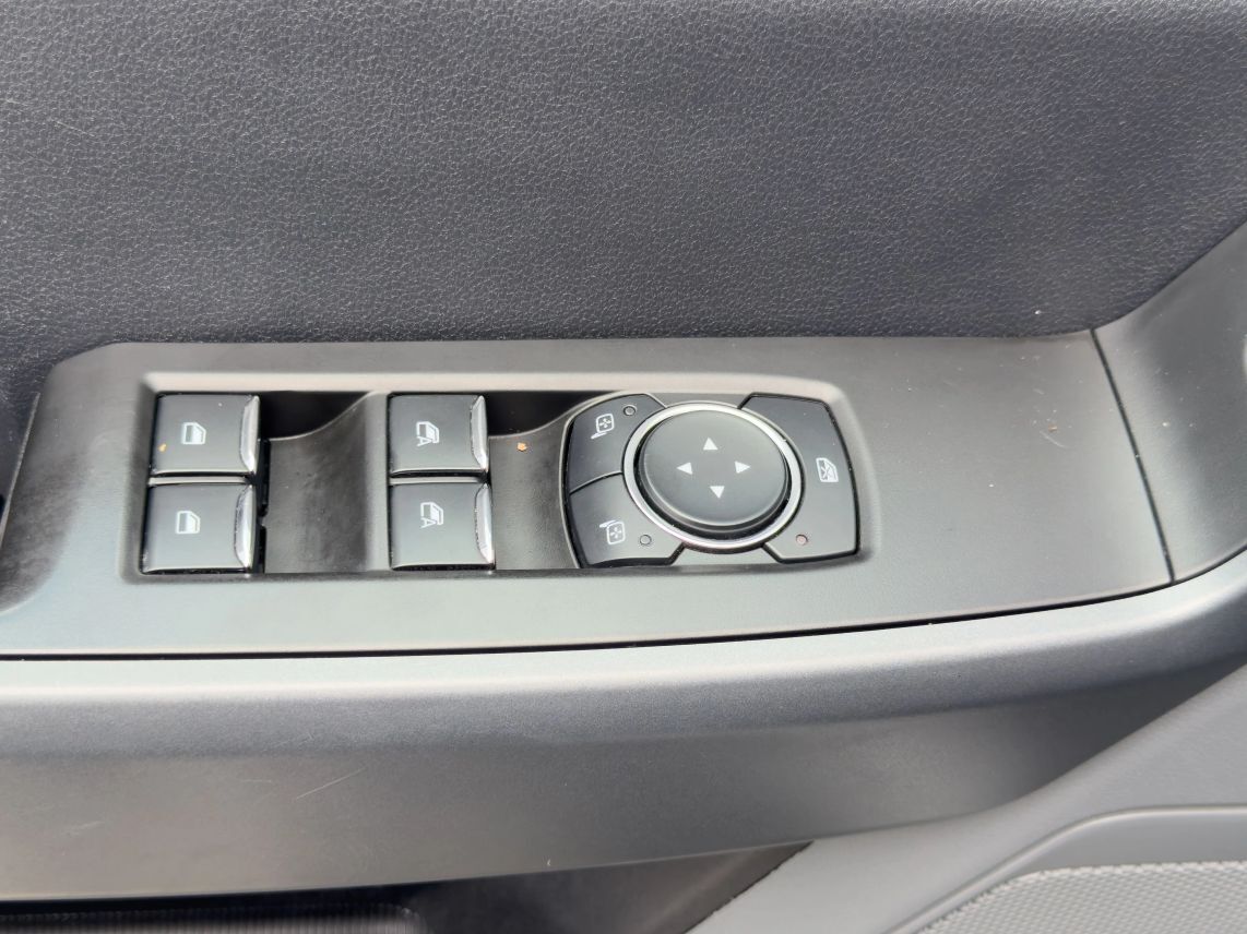 2024 Ford F350 Super Duty Crew Cab XLT Pickup 4D 8 ft