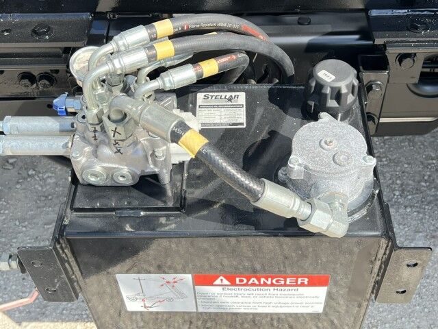 2024 Ford F550XL Supercab 4x4 Stellar Shuttle 84-10 Flex Hook Lift Truck W12' Steel Dumpster Homestead FL