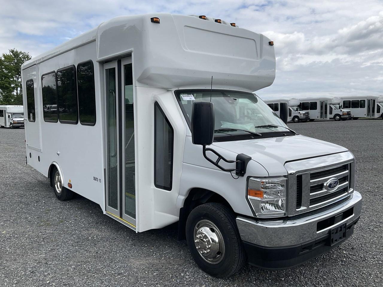 2024 Ford HLE HLE COACH Johnstown NY