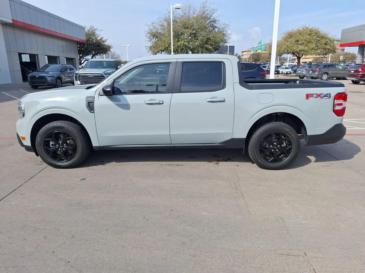 2024 Ford Maverick LARIAT Hurst TX