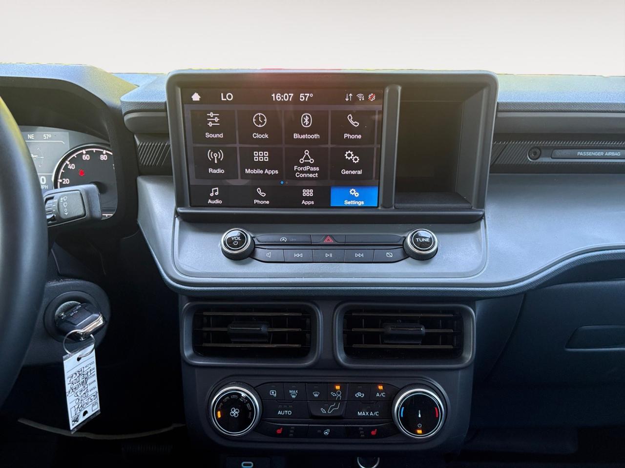 2024 Ford Maverick XLT TREMOR PACKAGE, HARD TONNEAU COVER, APPLE CARPLAY/ANDROID AUTO, HEATED STEERING WHEEL & SEATS, BLIND SPOT ALERT, AUTO START/STOP, REMOTE START, BACKUP CAMERA, PARKING SENSORS, LOW MILES, ONLY 1 OWNER, CLEAN CARFAX, THIS TRUCK IS NEW & READY TO RI Virginia Beach VA