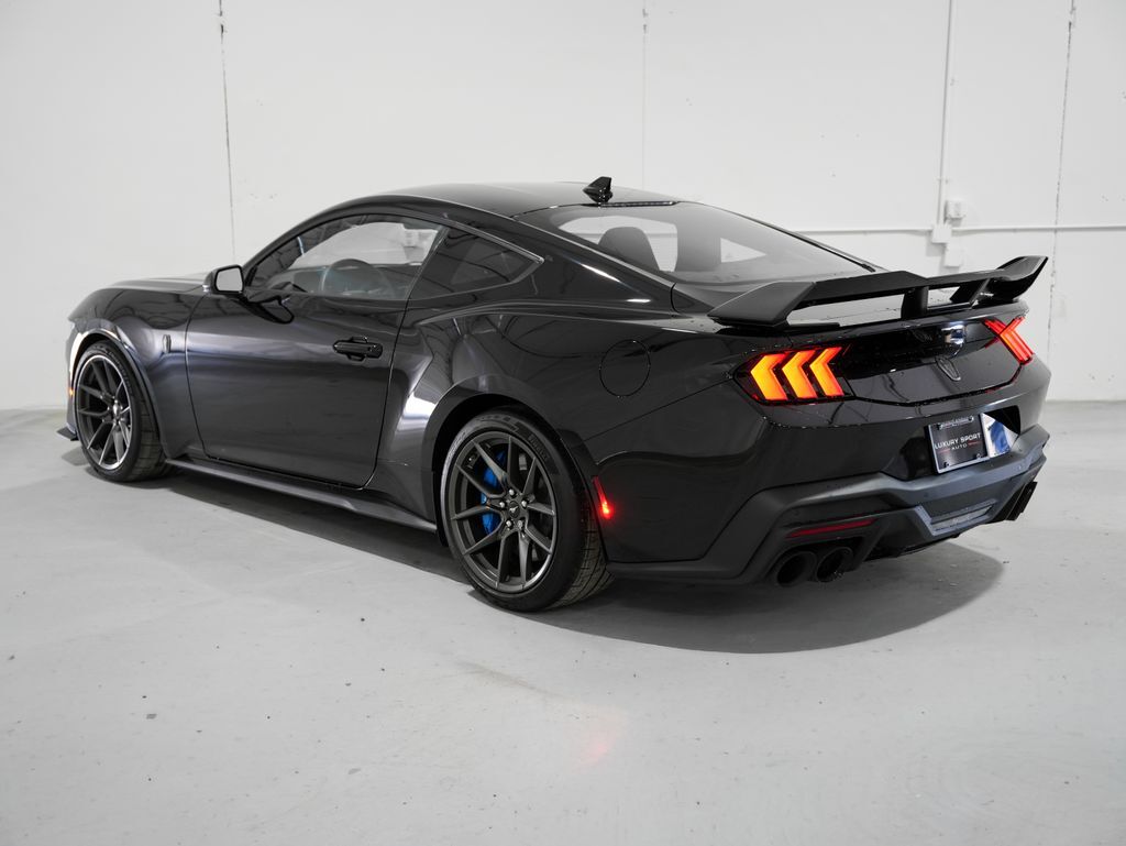 2024 Ford Mustang Dark Horse