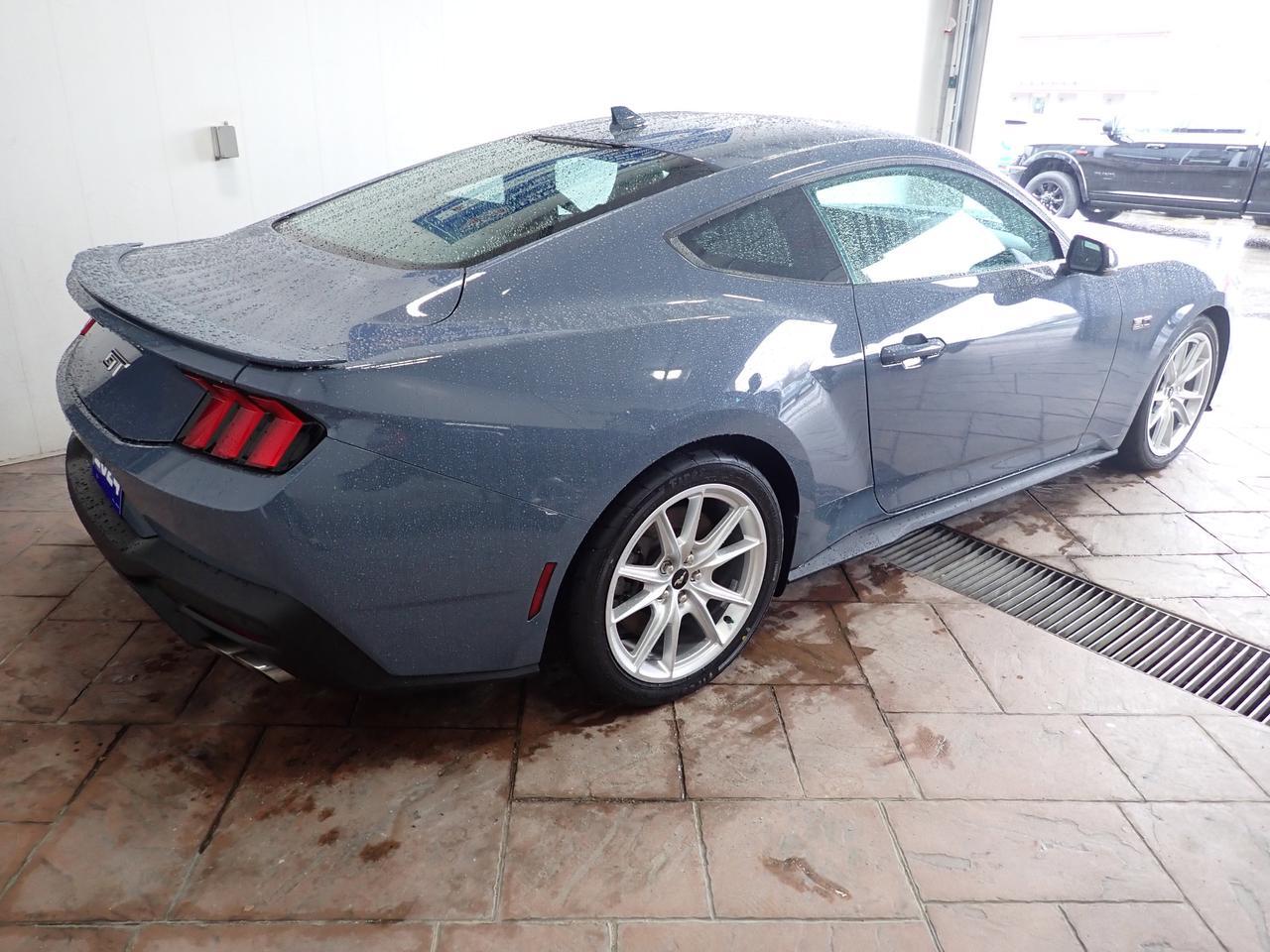 2024 Ford Mustang GT PREMIUM COUPE LEATHER NAVI Listowel ON