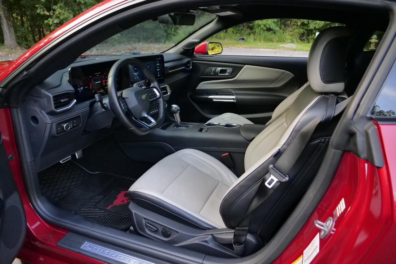 2024 Ford Mustang GT Premium / Active Exhaust / 5.0L V8! Lincolnton NC