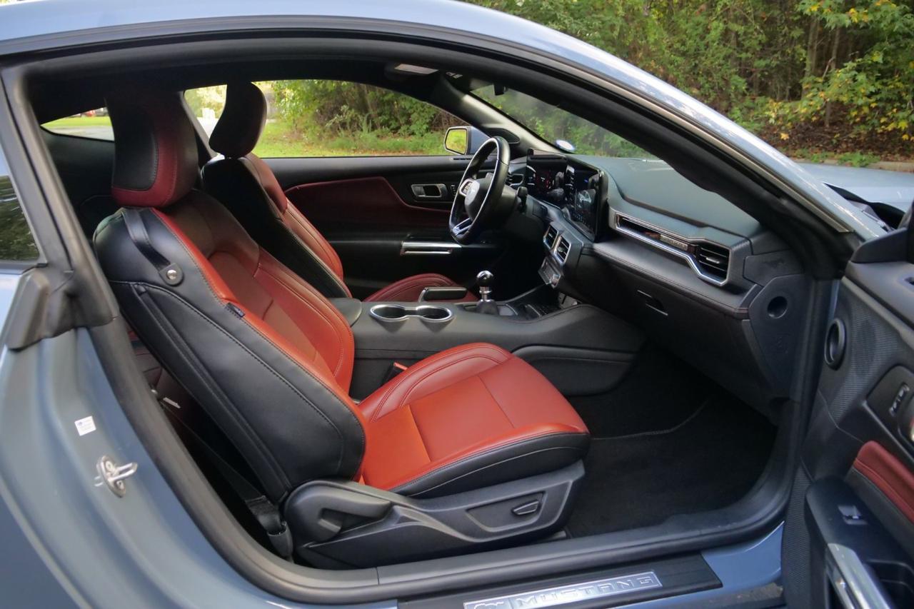 2024 Ford Mustang GT Premium / GT Performance Package / Manual! Lincolnton NC
