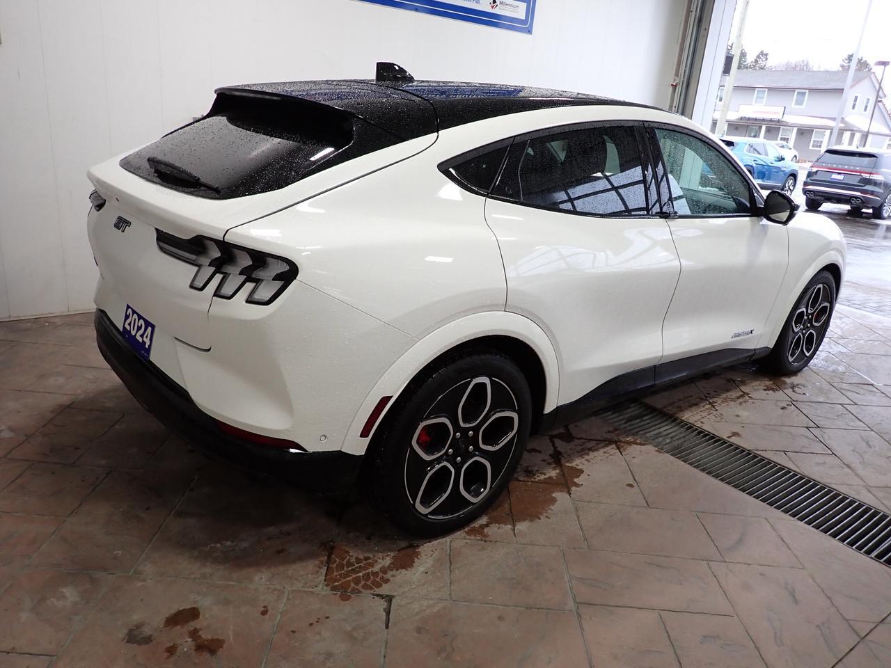 2024 Ford Mustang Mach-E GT PERFORMANCE AWD  *ELECTRIC* LEATHER NAVI SUNROOF Listowel ON