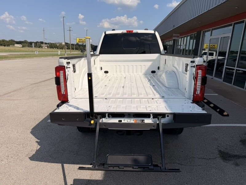 2024 Ford Super Crew F-350 SRW FX4 4x4 Diesel King Ranch Collinsville OK