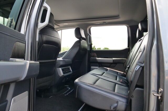 2024 Ford Super Duty F-250 LARIAT 4X4 / BLACK WIDOW / 7.3L V8! High Point NC