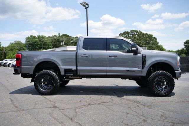 2024 Ford Super Duty F-250 LARIAT 4X4 / BLACK WIDOW / 7.3L V8! High Point NC