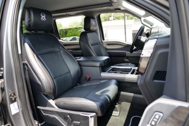 2024 Ford Super Duty F-250 LARIAT 4X4 / BLACK WIDOW / 7.3L V8! High Point NC