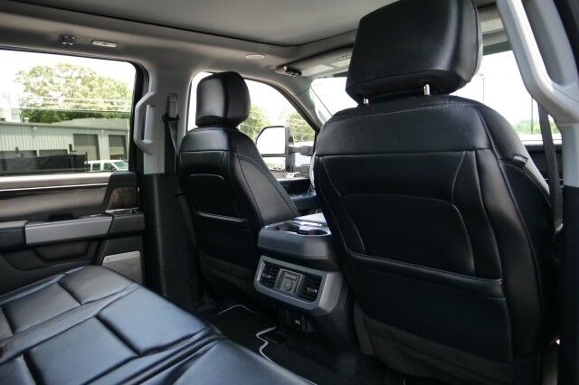2024 Ford Super Duty F-250 LARIAT 4X4 / BLACK WIDOW / 7.3L V8! High Point NC