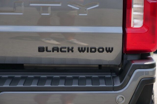2024 Ford Super Duty F-250 LARIAT 4X4 / BLACK WIDOW / 7.3L V8! High Point NC