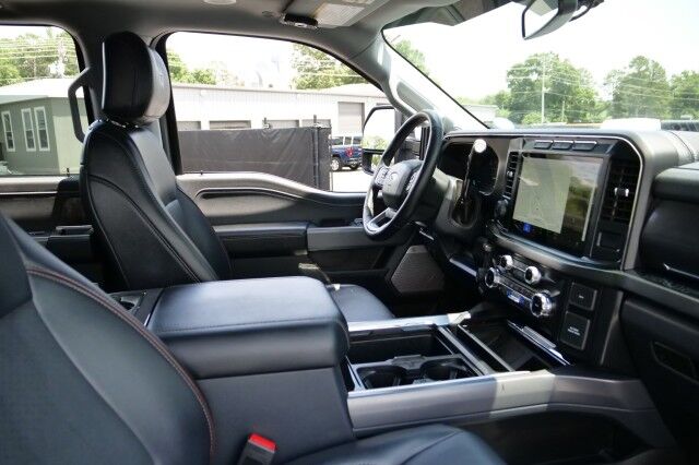 2024 Ford Super Duty F-250 LARIAT 4X4 / BLACK WIDOW / 7.3L V8! High Point NC