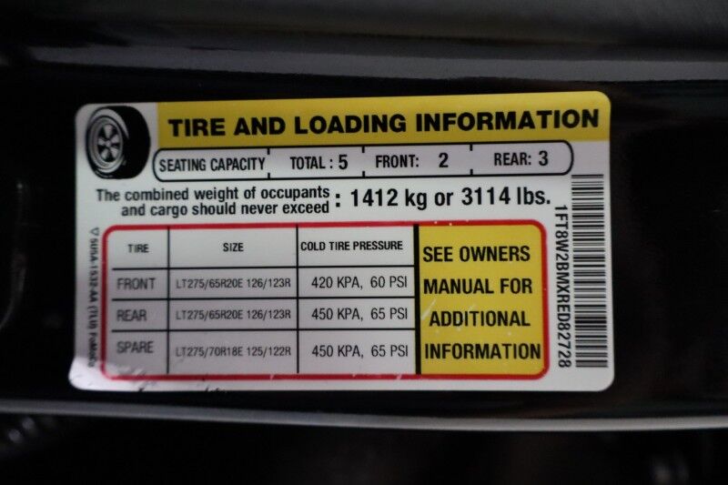 2024 Ford Super Duty F-250 Platinum 6.7L High Output Diesel GPS Sunroof 37in Tires Arlington TX